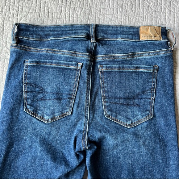 AEO Low-rise Flare Jean Size 4 - Picture 3 of 9